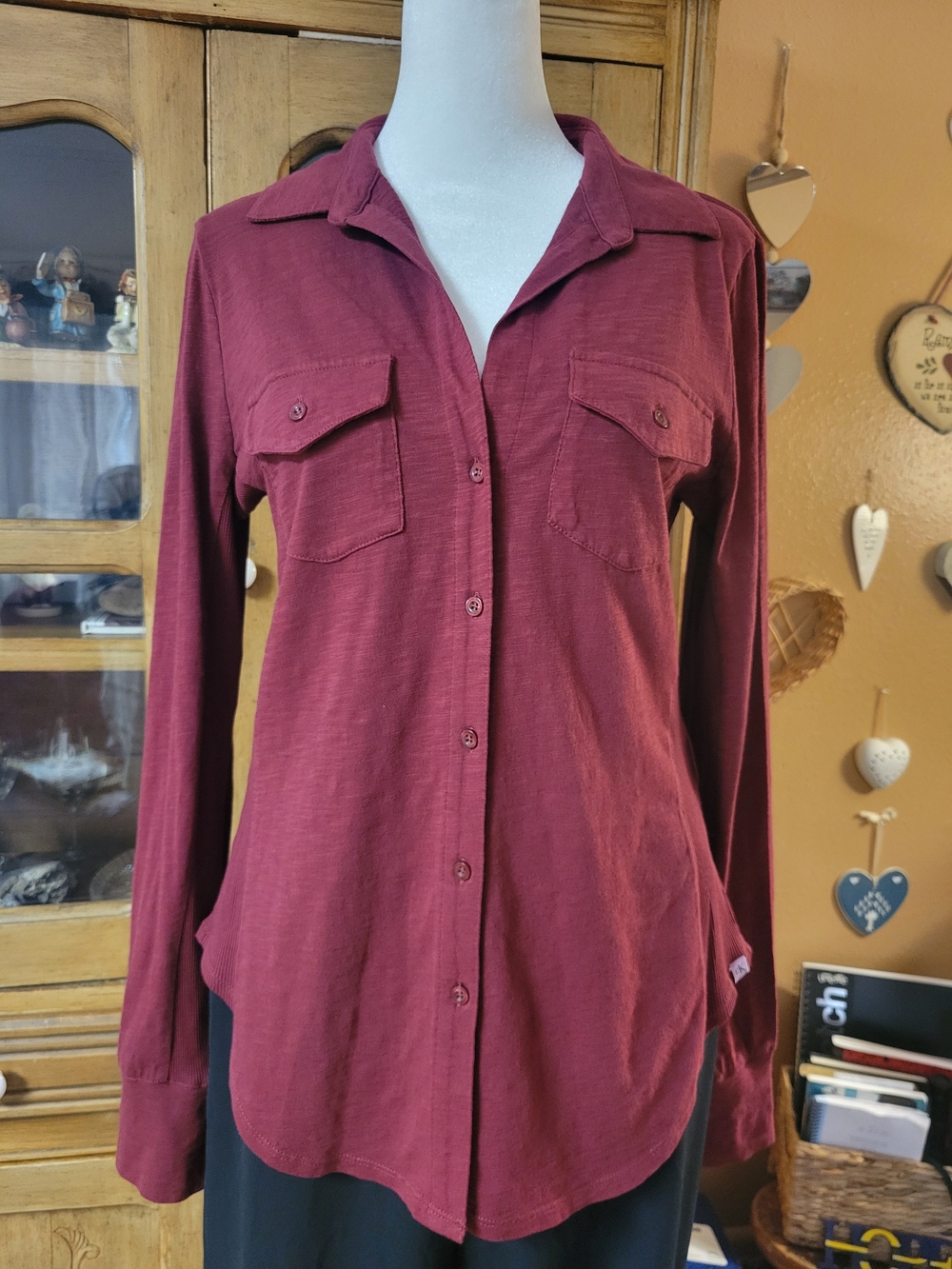 Calvin Klein Jeans Women’s Button Down Shirt Burgundy Red Size M NWT